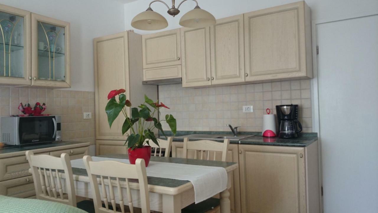 Apartments Ruzica Pula Exterior photo